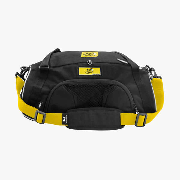 Scicon 25L duffel bag made of durable fabric, featuring a spacious main compartment, adjustable shoulder strap, and compact design.
